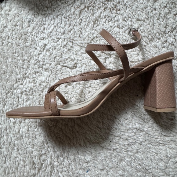 Dolce Vita Paroo Strappy Chunky Heels sz 8, tan - Picture 6 of 8